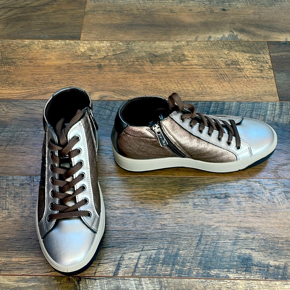 NWOT IGI&CO Sneakers with Golden Leather and Silver Glitter Detail Size EU 38 - Picture 4 of 11